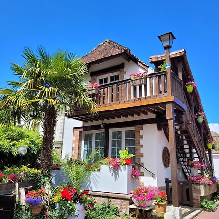 Gite Le Balcon Flaubert Форж-лез-О Екстериор снимка